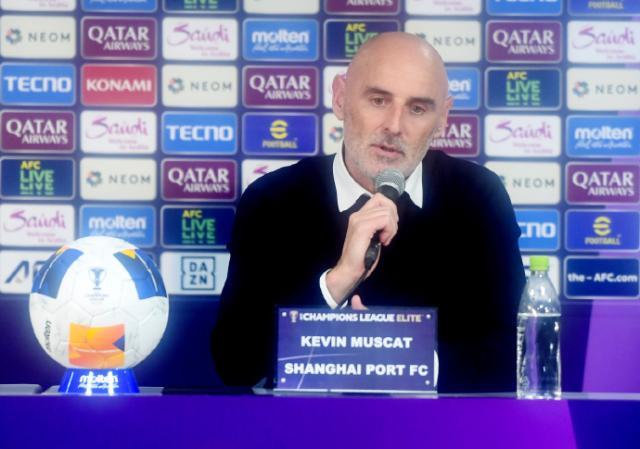 开云体育平台-穆斯卡特反戈带着掌声离开 海港内部欣慰他的搏命