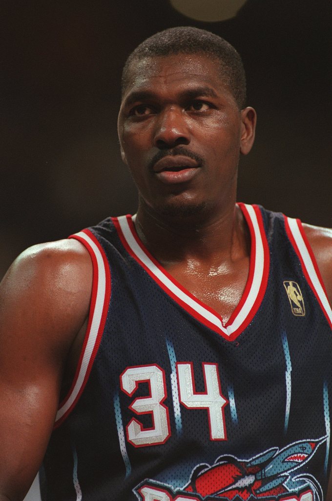 美记：瀚森内线技术在NBA已算不错 你不能指望20岁的他像大梦一样